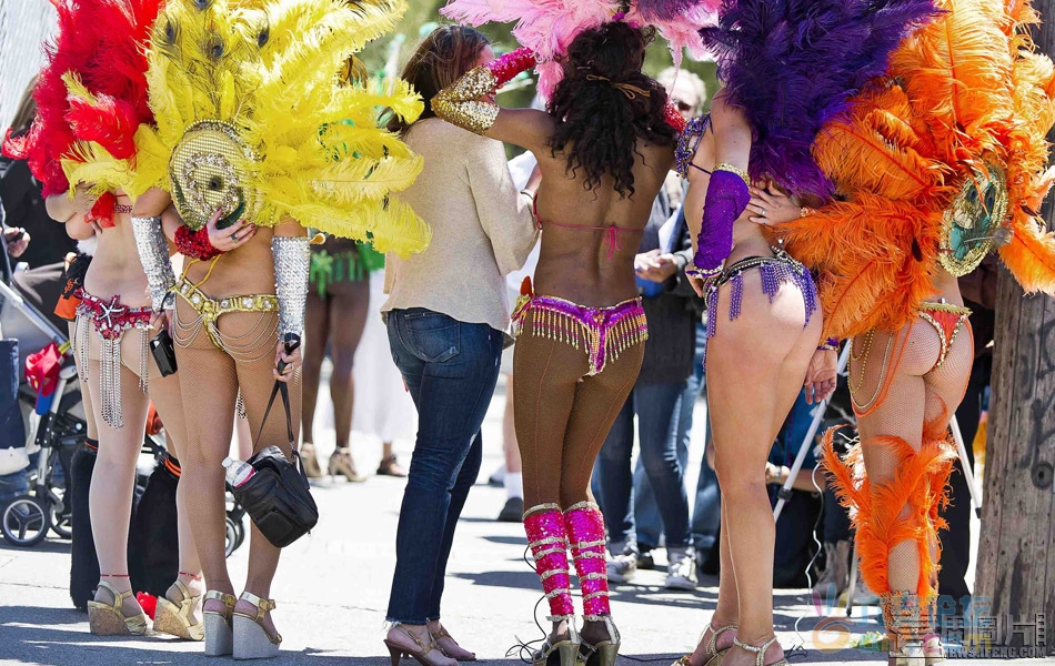 当地时间5月29日，一年一度的美国旧金山嘉年华会热闹登场，一连两天的欢庆活动中，拉丁.jpg