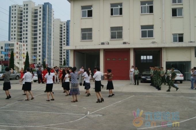 QQ截图20110727084445.jpg