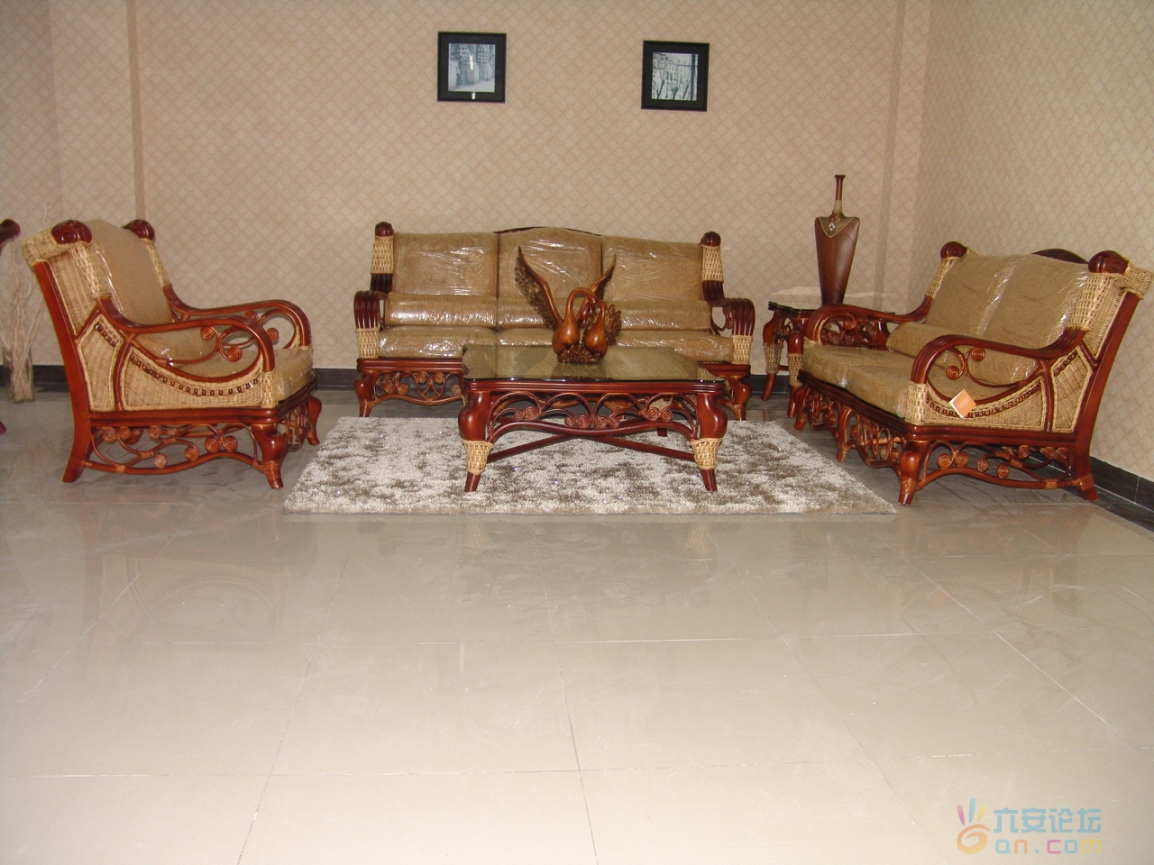 沙发.JPG