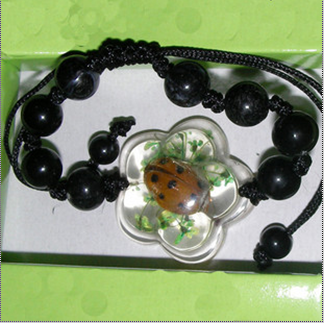 时尚饰品 透明昆虫琥珀手链