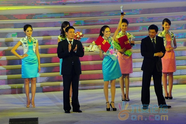 2011年扬州美女大赛頒奖盛典在市体育公园体育馆举行