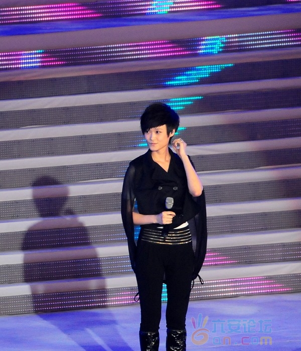 2011年扬州美女大赛頒奖盛典在市体育公园体育馆举行