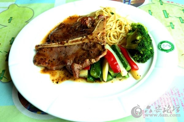 T骨牛排配意大利面.jpg