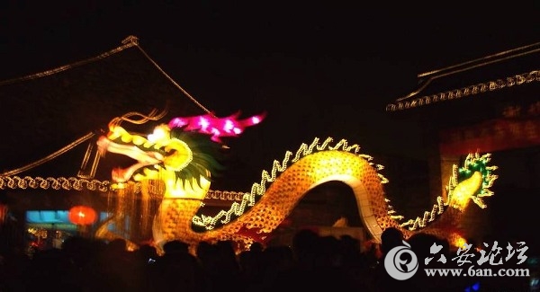 中國龍祝中國龍鳳呈祥（余建国摄）