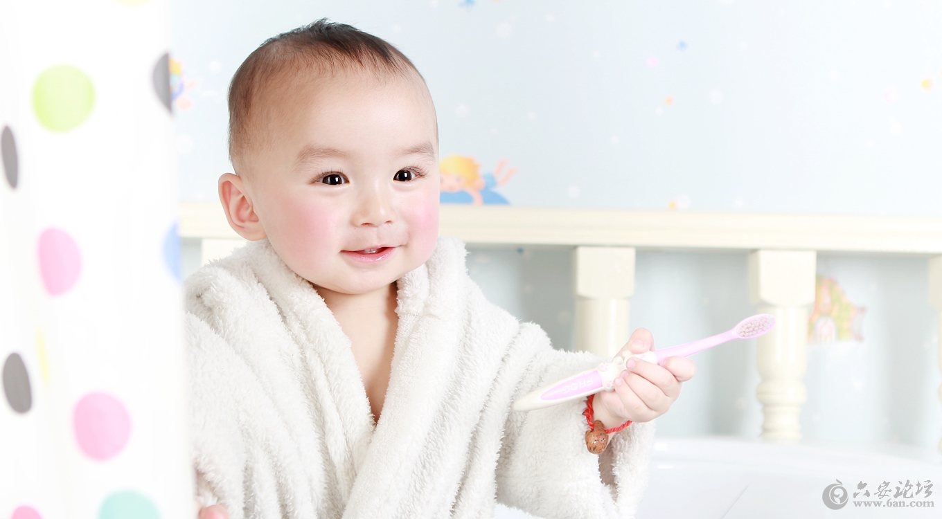 彭鹤铭小 屏风.jpg