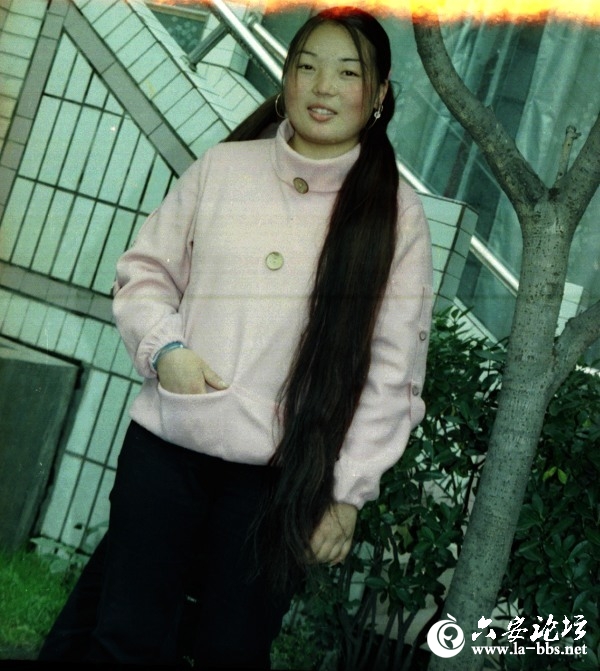 九寨溝長發少女