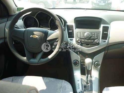 2010年雪佛兰科鲁兹1.6-1.jpg