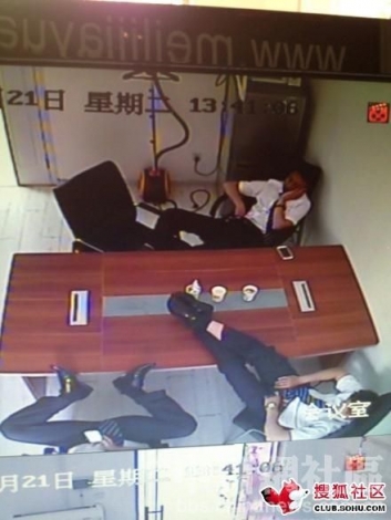 09081080zfe0kjn1800368.jpg