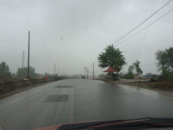 伤车伤人的 伤蛋六舒路.jpg