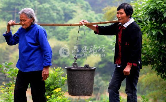 QQ截图20140512135256.png QQ截图20140512135256.png