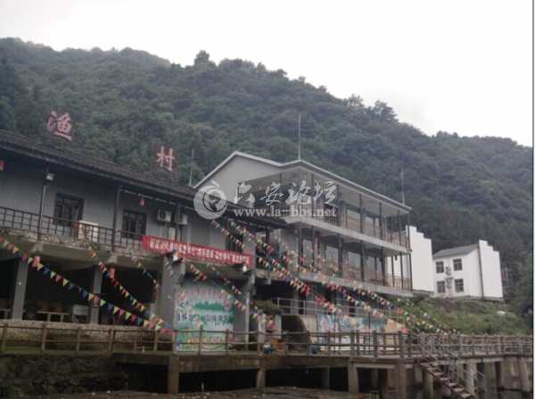 活动舞台.jpg