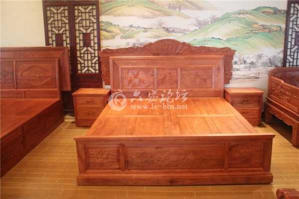 金玉满堂檀雕大床.jpg