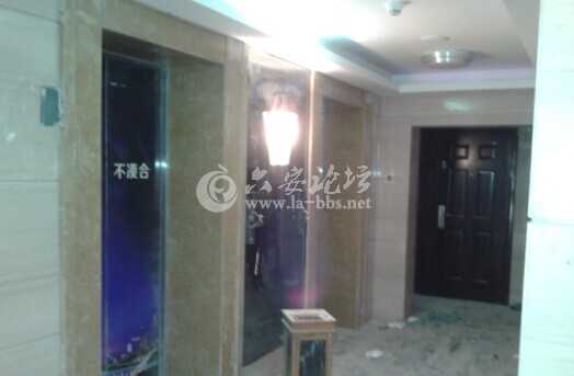 改造后的入楼大厅