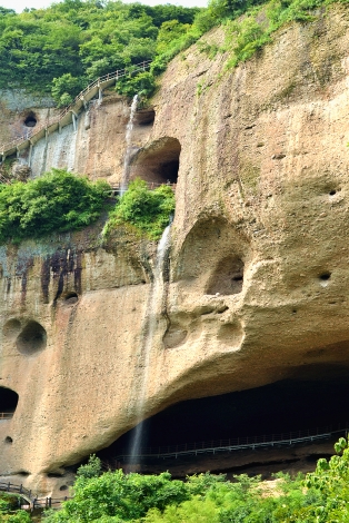 2014年7月20日游大别山石窟 (21).jpg