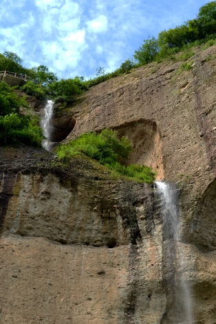 2014年7月20日游大别山石窟 (23).jpg