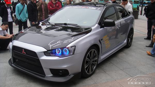 三菱4B11原装进口发动机再配以进口CVT 感受超强的动力激发您赛车手的潜能，也许下一个赛车手就是您。