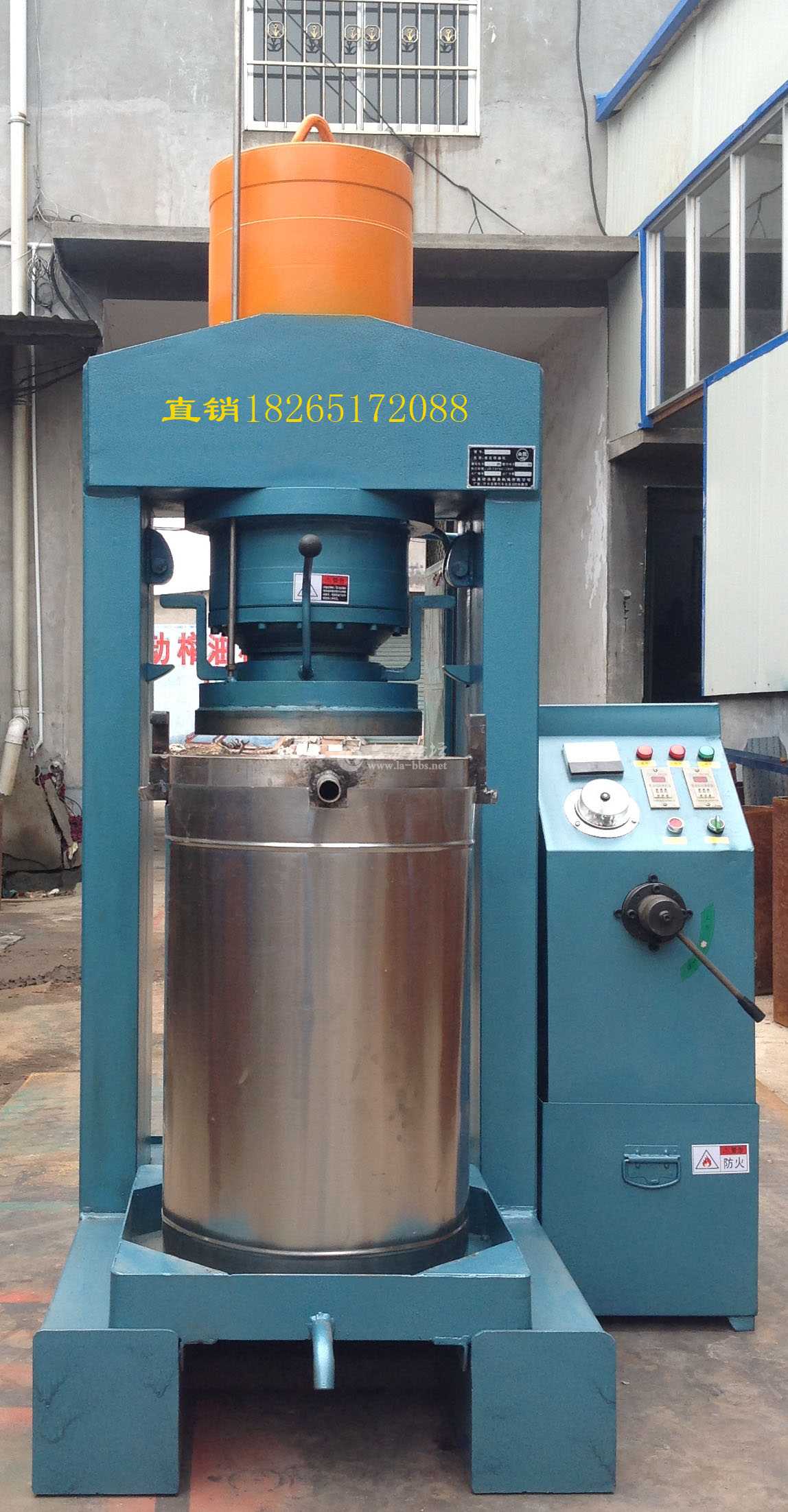 茶籽榨油机 菜籽榨油机 花生榨油机.jpg