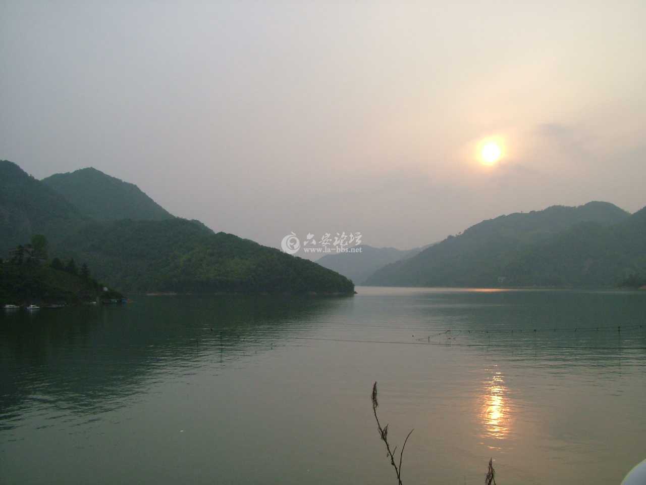 响洪甸水库落日.jpg