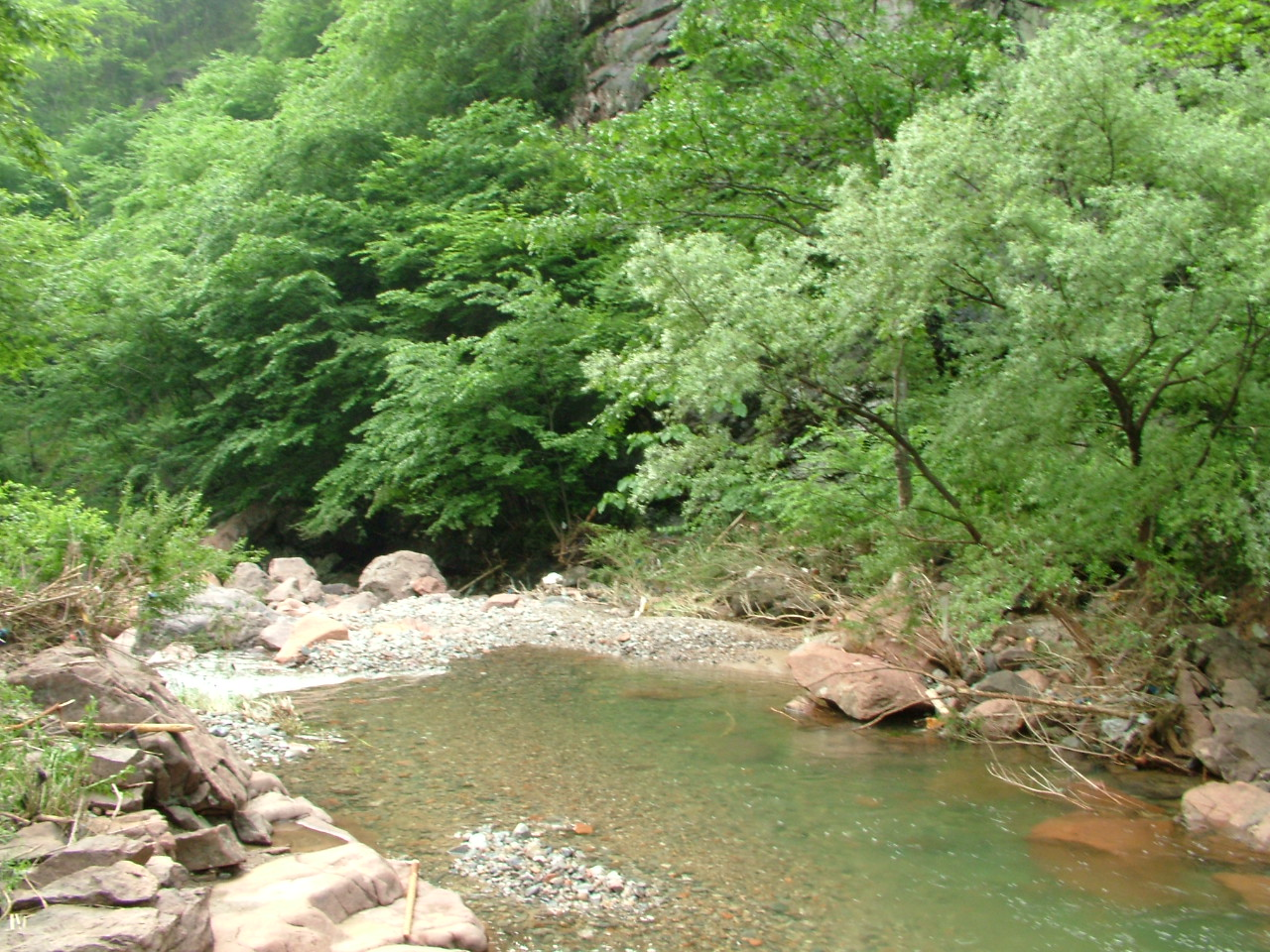 小溪水.bmp