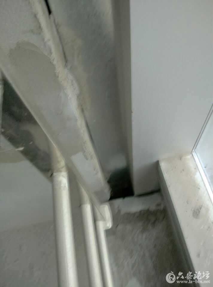 玻璃幕墙防火欠缺