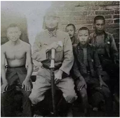 QQ截图20170417142327.png QQ截图20170417142327.png