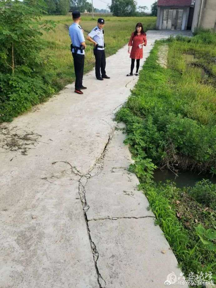 093003wgtmoetwcqz3ztam.jpg