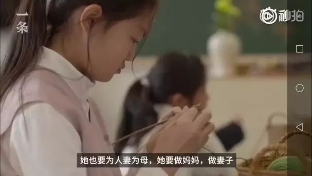 7vom-hryfqhk9904638.jpg
