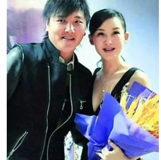 TYmF-hryfqhk9906119.jpg