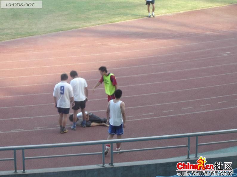 太霸道了！实拍范志毅殴打民工全过程(多图)