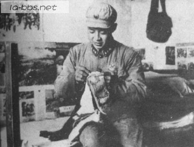 向雷锋同志学习!