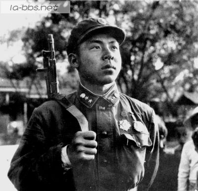 向雷锋同志学习!