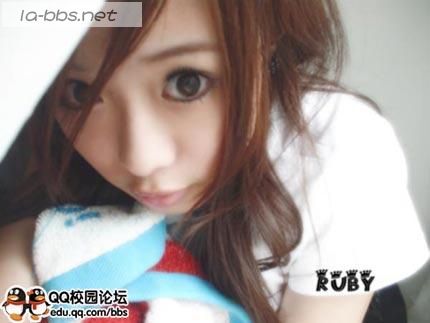 [分享]网络可爱美眉茹芘自拍