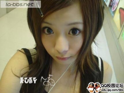 [分享]网络可爱美眉茹芘自拍