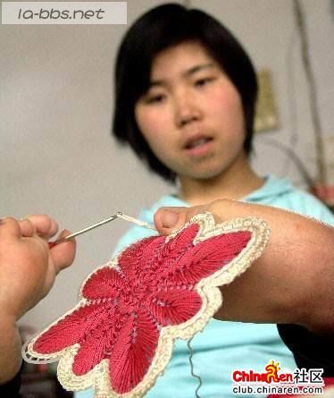 震撼！残疾妈妈是如何喂养孩子的？一起送祝福吧！