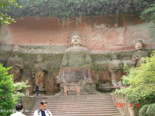 乐山－－拜大佛　得大福