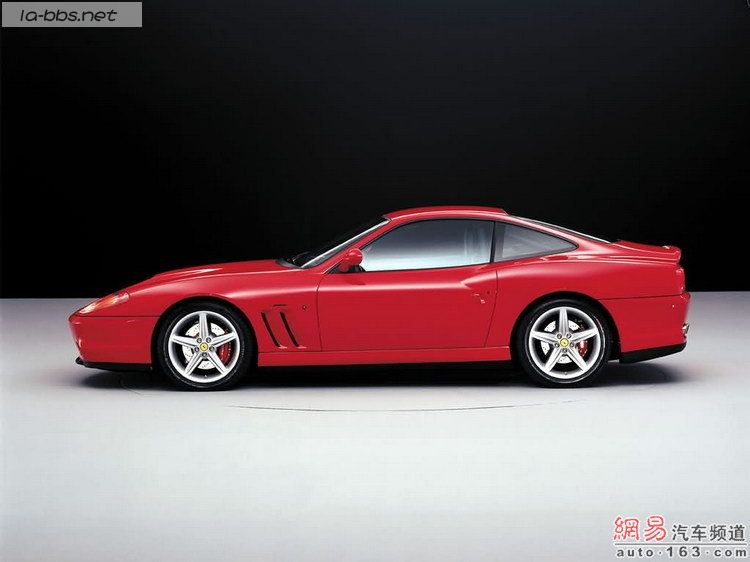 ★  一中门口拍到的“法拉利”跑车