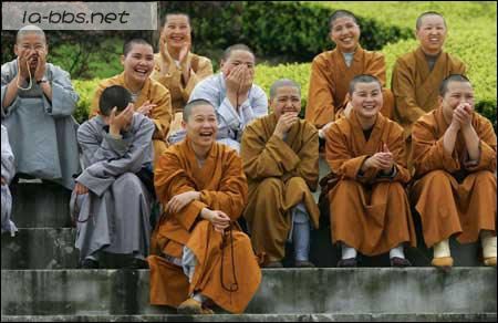 和尚尼姑幸福的现代生活