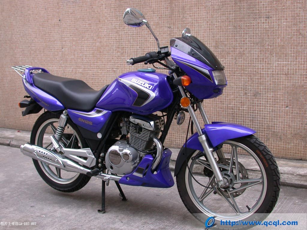 请教豪爵铃木en125-2de 跑车 价格