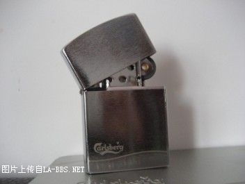 卖东西....火机.烟盒.手表........