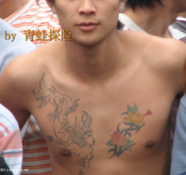 猜猜这成千上万人在干吗？