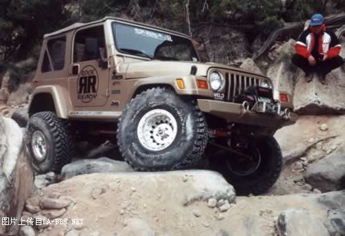 让你知道什么叫越野~~~！！