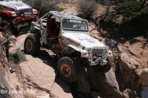 让你知道什么叫越野~~~！！