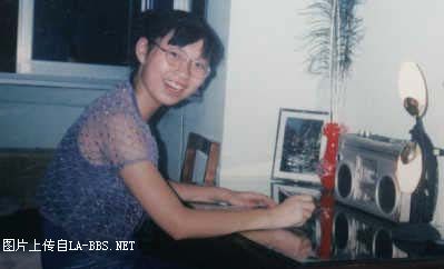 <火影>上海代工女孩葬身车轮 司机逃逸(图)