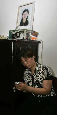 <火影>上海代工女孩葬身车轮 司机逃逸(图)