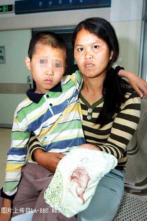 10岁男生称老师踢其裆部致下体出血