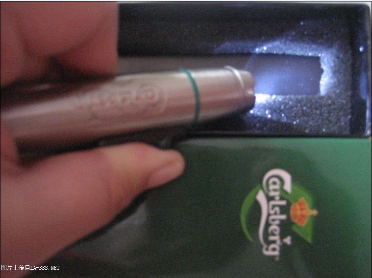 卖东西....火机.烟盒.手表........