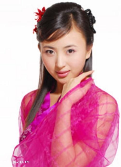 红楼“宝钗”选手被指滥交 男友公开亲密照(图)