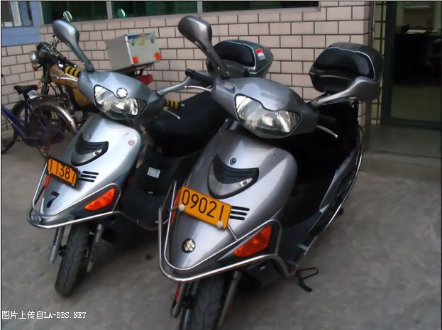 豪爵铃木海王星PK轻骑铃木超人