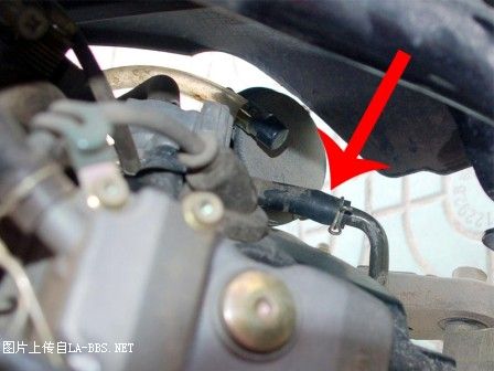 [转帖]让欧二款踏板排气管声音变小的方法！