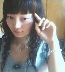 大妈级人物老六隆重登场!!大家鼓掌起立!